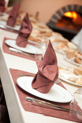 Fine Dining: How to Choose the Best Dinner Napkins