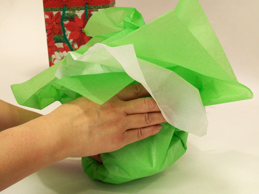 How to Wrap Presents in a Gift Bag - dummies