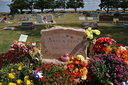 Over 50 years after his death, women still don red lipstick to kiss the grave of James Dean in Fair