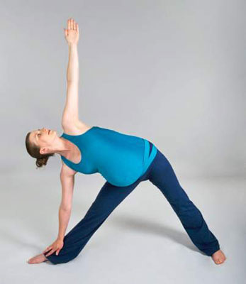 Triangle posture: Utthita trikonasana