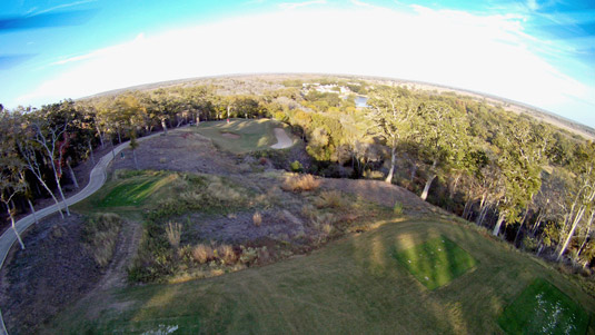 Be a better golfer with a drone! [Credit: Source: Ed Schipul/Creative Commons]