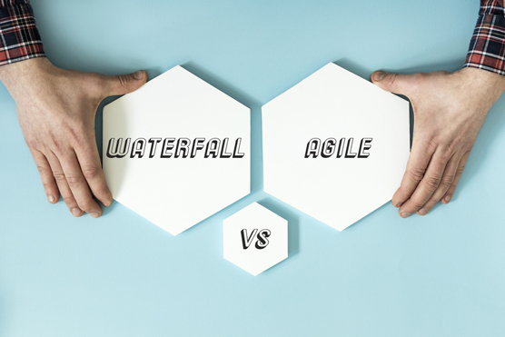 Waterfall versus agile project.