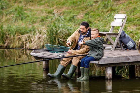 kids fishing