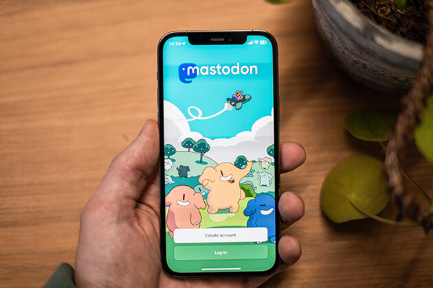 Photo of the Mastodon app on a cell phone.