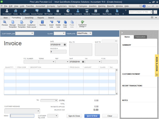 To display the Create Invoices window, choose the Customers→Create Invoices command.
