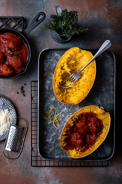 spaghetti squash cooked with meatballs